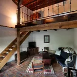 城墙背面公寓式酒店 公寓式酒店