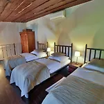 城墙背面公寓式酒店 3*