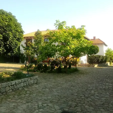 Za Murem Aparthotel 3*